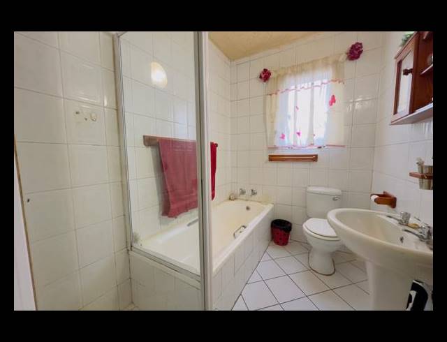 2 BEDROOM APARTMENT FOR SALE IN ALBERTON NORTH